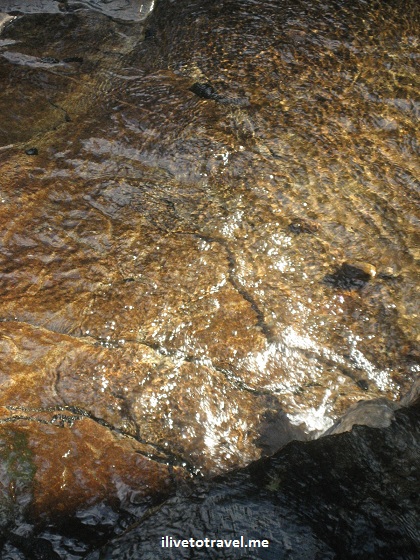 New Hampshire nature (outdoors) - river and rocks