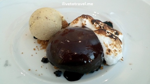 Chocolate S'more Bomb from The OVal Room in Washington, D.C. smore
