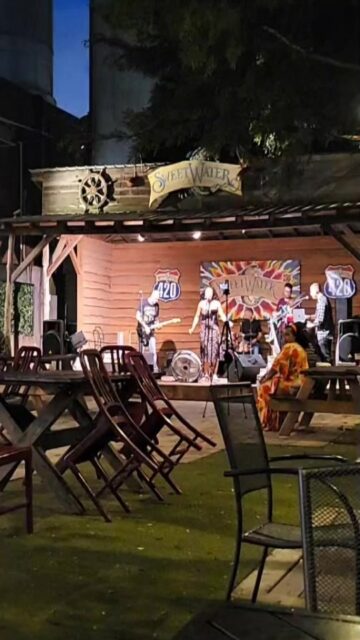 @sweetwaterbrew : awesome live music #Atlanta