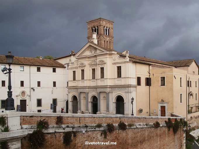Photo of the Week – A Church on Rome’s Tiber Island