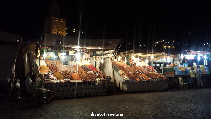 Djema el-Fna:  The Central Square in Marrakesh – Full of Life!