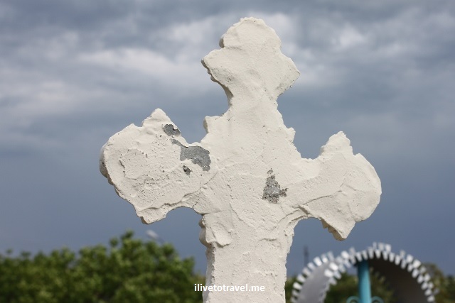 An Unplanned Stop in a Rural Cemetery in Moldova