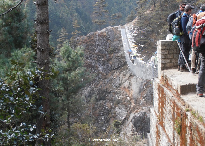 Hiking in Nepal: On the Way to Namche Bazaar! (Day 2)