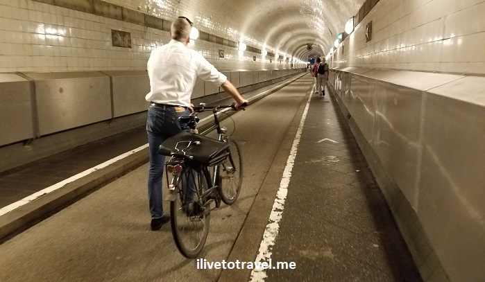 The Best Views of Hamburg via the Old Elbe Tunnel